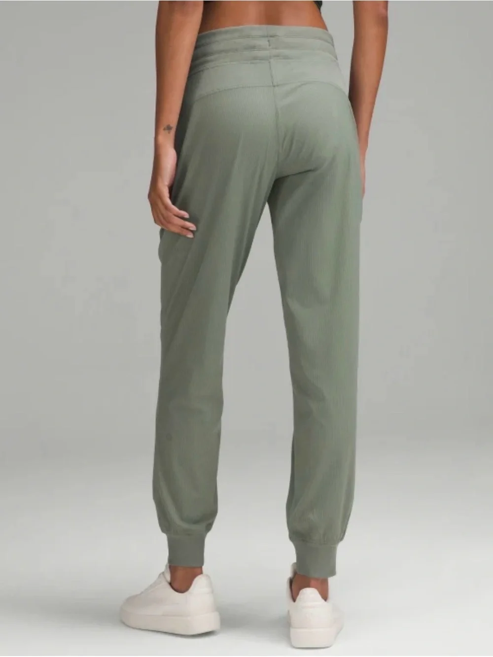 Lululemon Dance Studio Joggers- MINT 💚 NWOT - Medium
